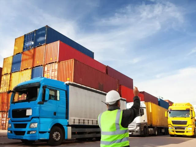 Fleet Control Pro: Solusi Manajemen Armada Truk & Kontainer Anda